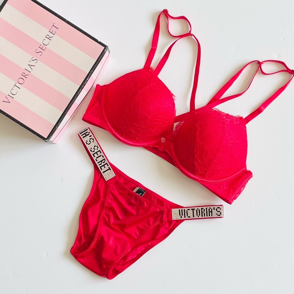 34A XS Victoria’s Secret red bra set